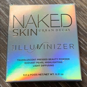 ✨🌈Urban Decay Translucent Powder🌈✨